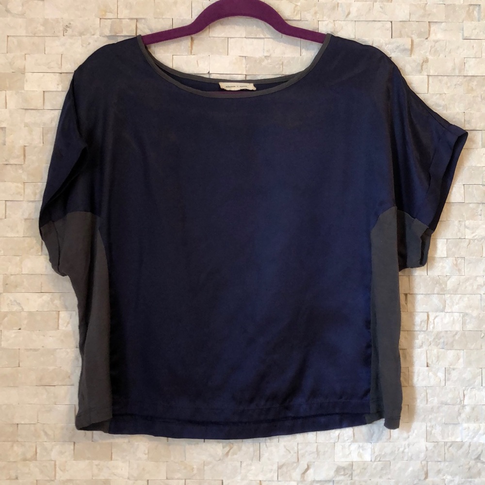 Color blocked top